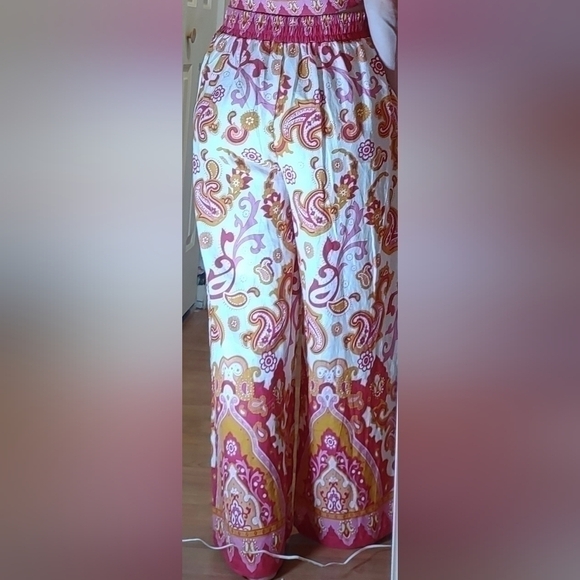 2 piece Haute Hippie - Picture 12 of 16